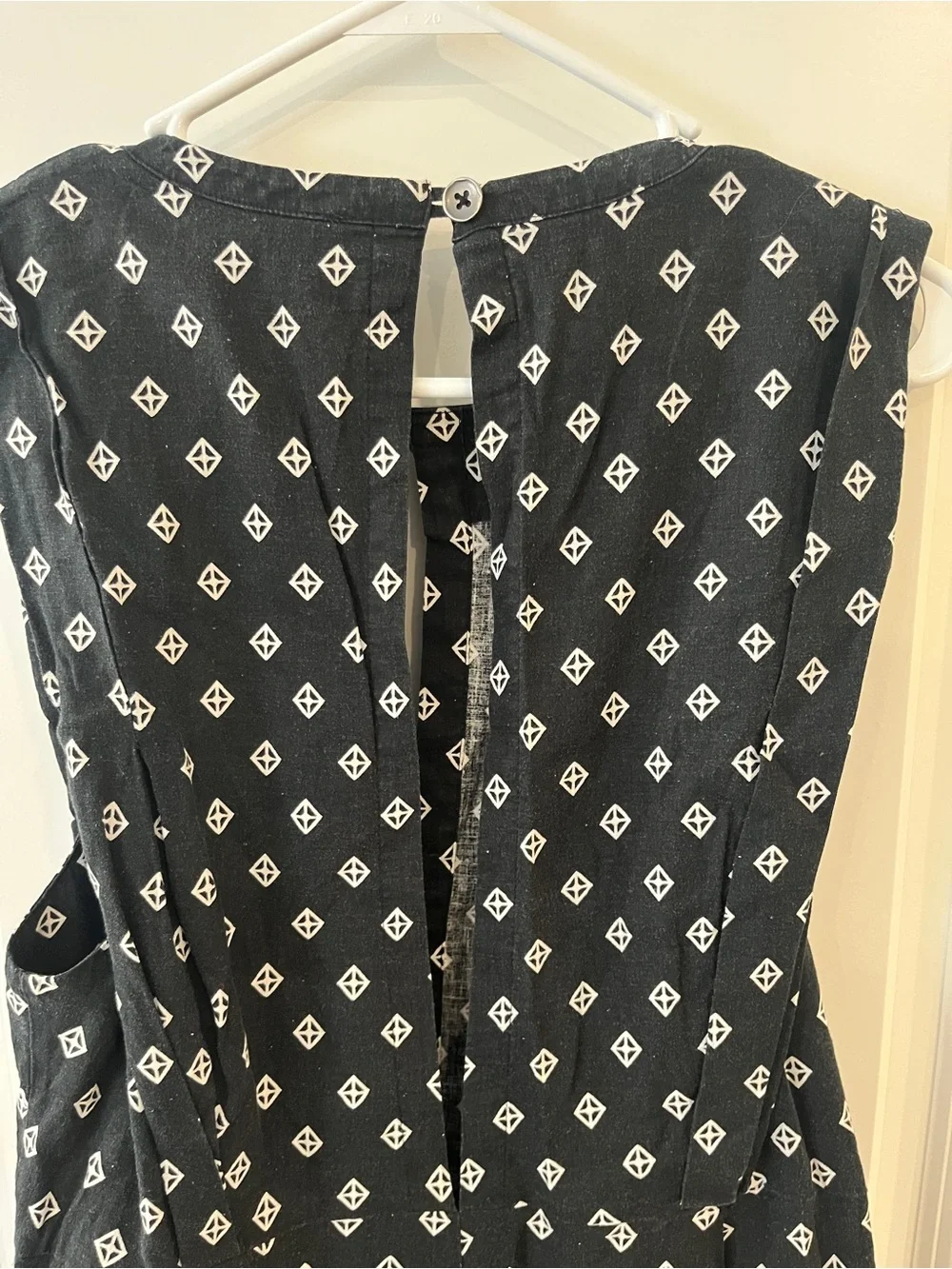 Free People Size XS Black Sleeveless Keyhole Romper w/White Diamond Print